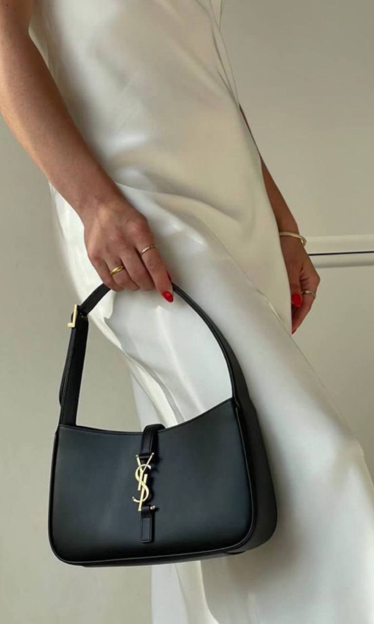 Le 5 à 7 Mini leather shoulder bag